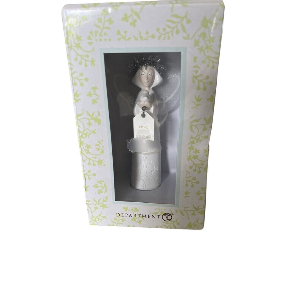 Dept 56 Whispers XOXO Angel Figurine Enesco New in Box Collectible 2010